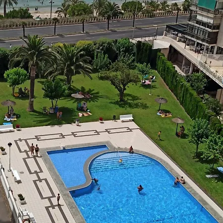 Daire En 1ª Linea Con Piscina