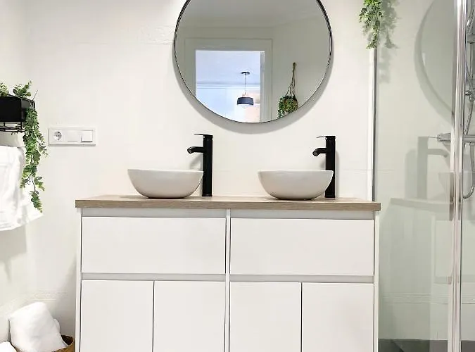 アパート En 1ª Linea Con Piscina