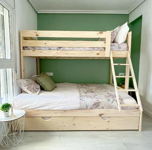 アパート En 1ª Linea Con Piscina